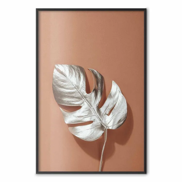 Recordatorio solar: hoja de monstera plateada