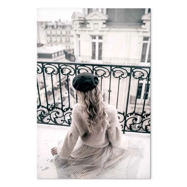 May Dream (1 pieza) vertical - mujer en un balcón de París