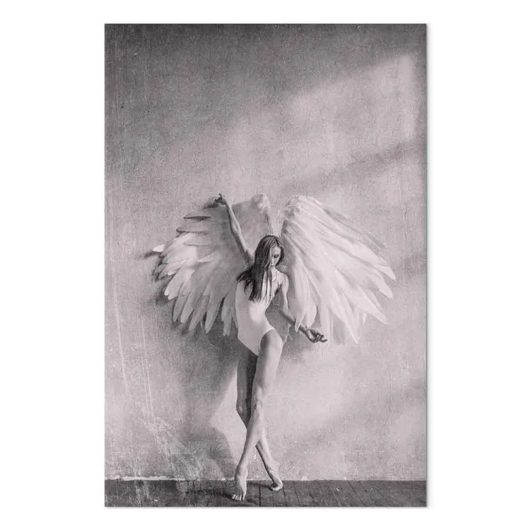 Winged (1 pieza) vertical - mujer en blanco y negro con alas