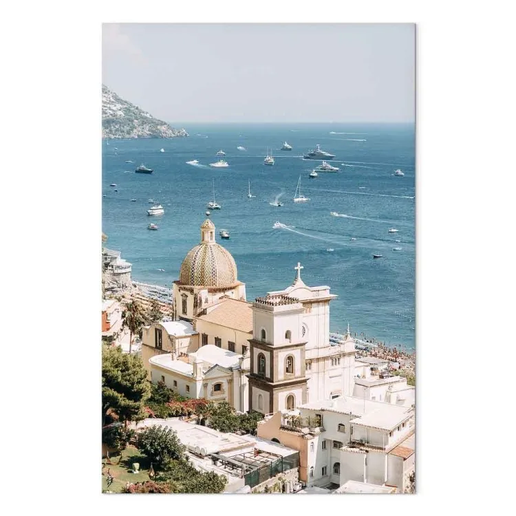 Vista de la costa - paisaje marino con arquitectura italiana