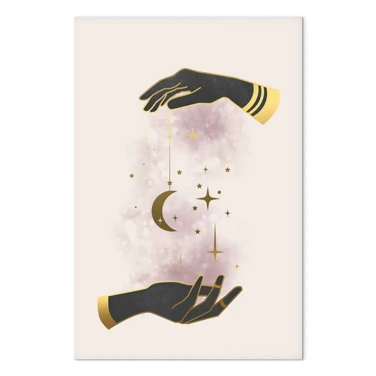 Estrellas y luna en manos - elementos dorados y negros en fondo beige