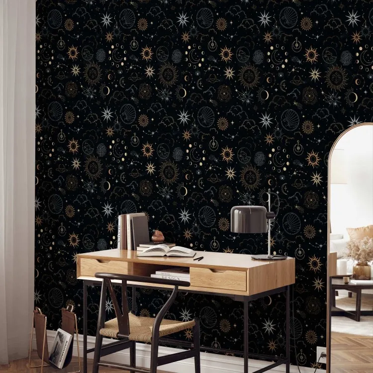 Cosmos - símbolos decorativos del sol y la luna en el cielo nocturno